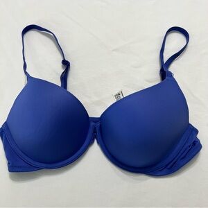 PINK Victoria's Secret Wear Everywhere Lightly Lined Tshirt Bra 36B Cornflower